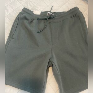 DKNY Men's Green Shorts
